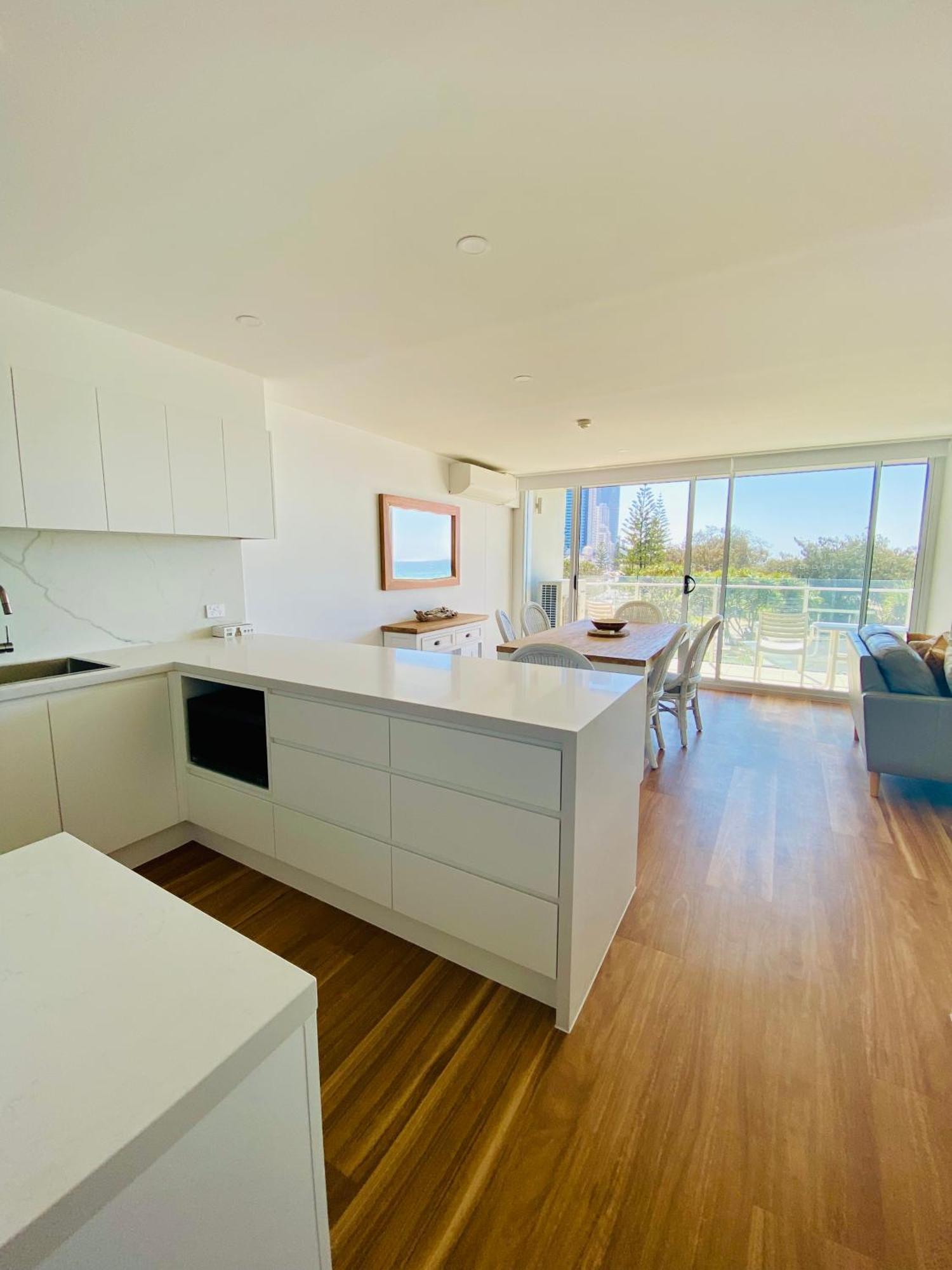 Aparthotel One The Esplanade On Surfers Paradise 4*